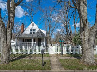 105 W Greenview Dr, Dayton, OH 45415