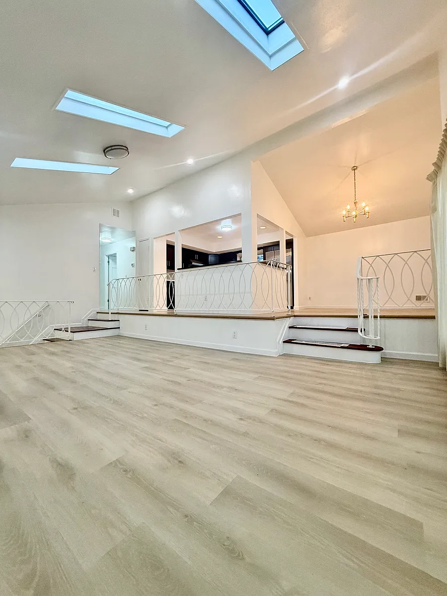Building Photo - 68 Cranford St #2
