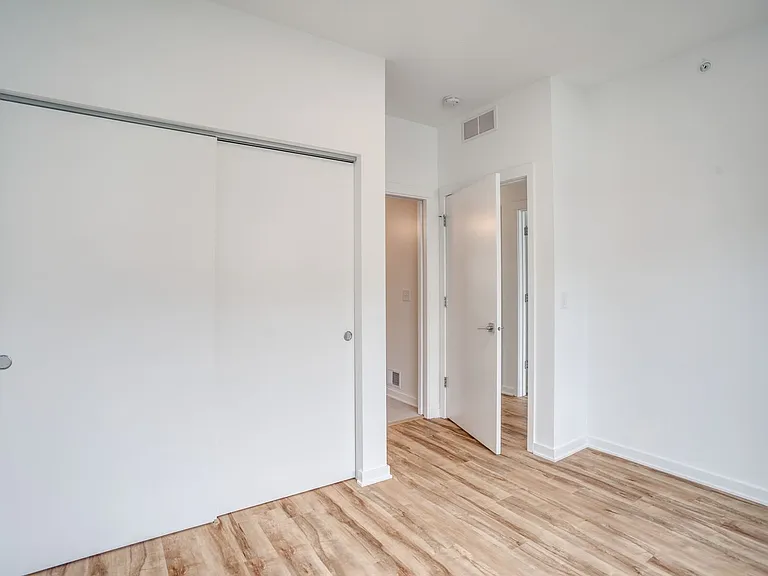 3333 Nicollet Ave S — Photo 47