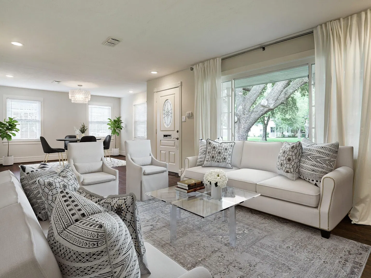 3 bed, 2.0 bath, 2422 sqft, $2,400 — Photo 2