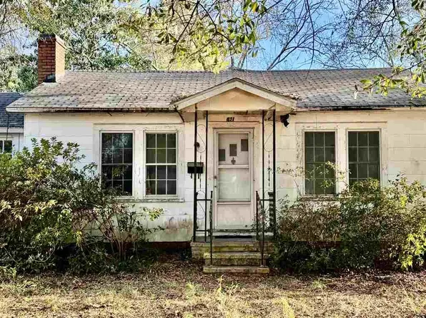 421 Bell Ave, Hartsville, SC 29550