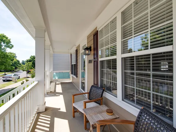 7097 Sunnywood Dr, Nashville, TN 37211