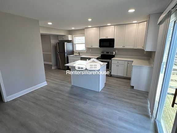 3rd image of 647 Saltzman Rd