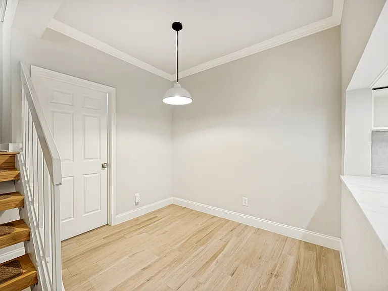 5200 Martel Ave #1-13C — Photo 4