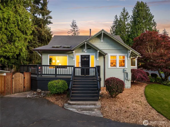 8920 240th Street SW, Edmonds, WA 98026