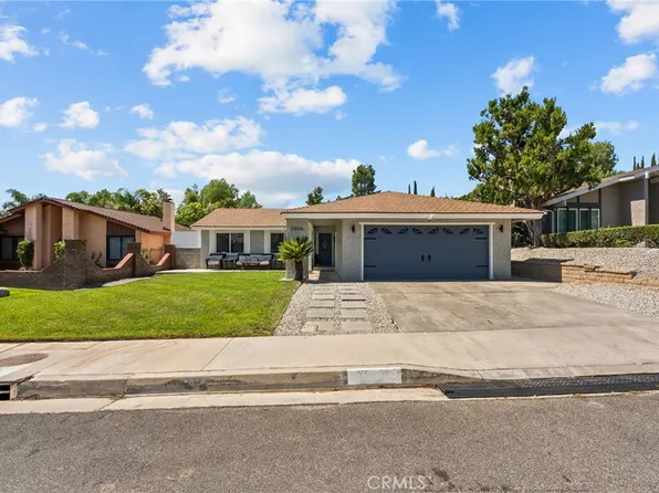 23026 Posada Dr, Santa Clarita, CA 91354