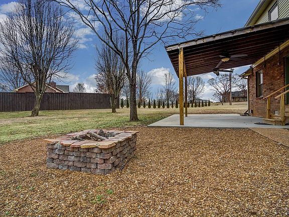 5th image of 4114 Elizabeth Dr