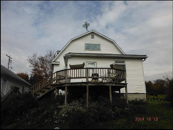 3rd image of 162 Washington St