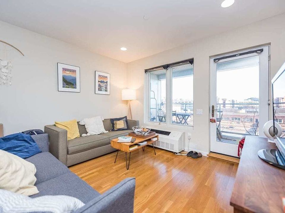 1st image of 3734 29th St #4C