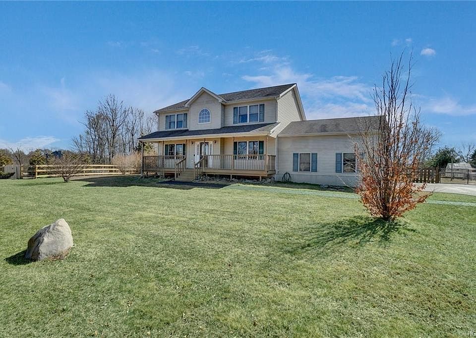 1st image of 12 Dickerson Dr