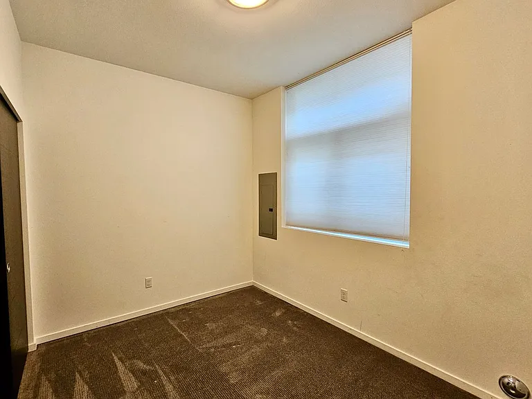 2024 NW 62nd St #A — Photo 14