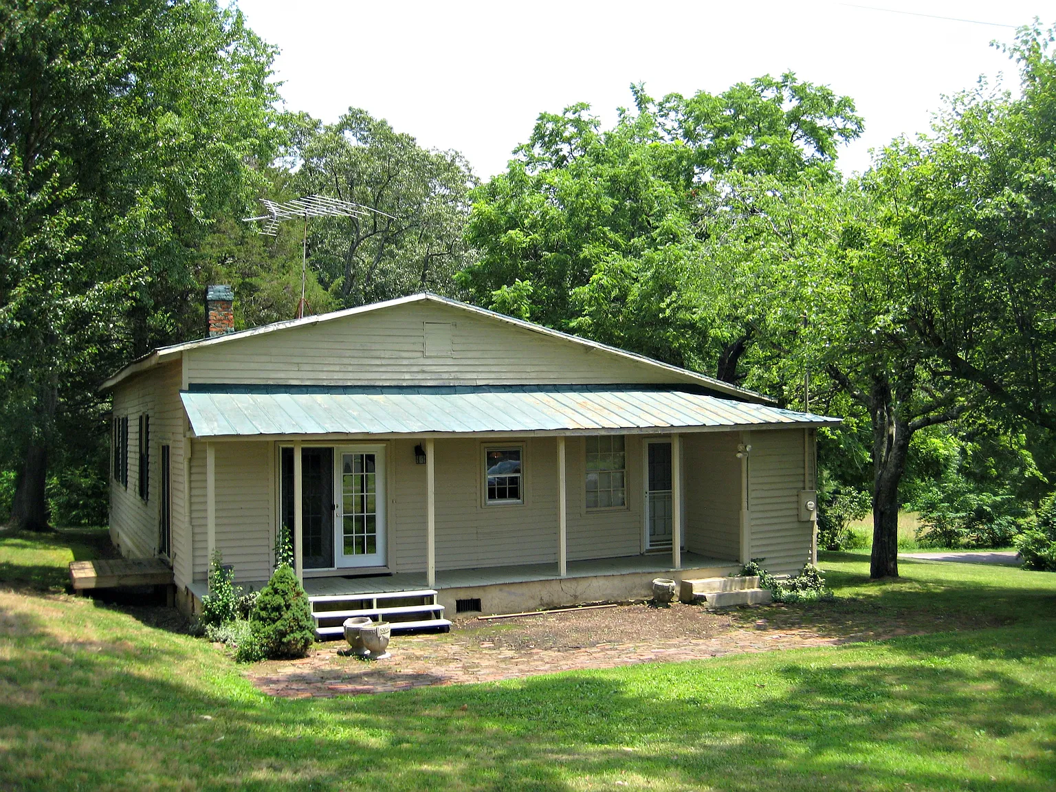 46 Washington Ave photo 1