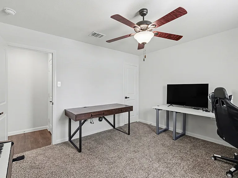 706 Spur Rdg — Photo 18