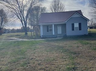 1532 Red Boiling Springs Rd, Lafayette, TN 37083