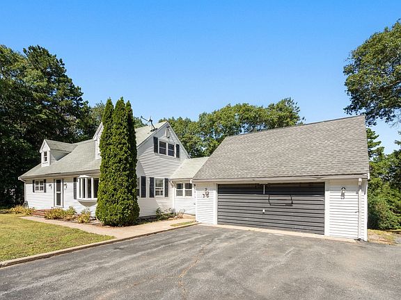 3rd image of 46 Wayne Rd