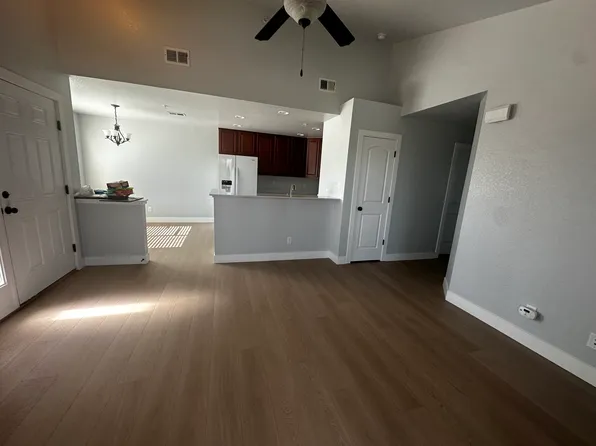 4875 Hahns Peak Dr APT 201, Loveland, CO 80538