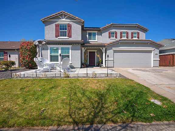3rd image of 484 Palo Verde Way