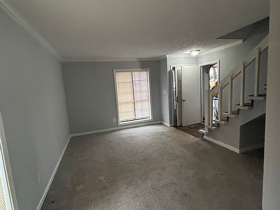 5th image of 6406 Oak Chase Ln