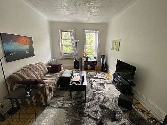 1st image of 23 Hawthorne St #3R