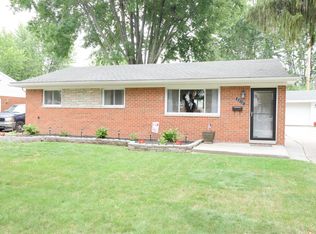 8410 Tinkler Rd, Sterling Heights, MI 48312