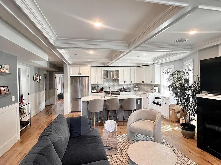 83 Conwell Ave #3 — Photo 6