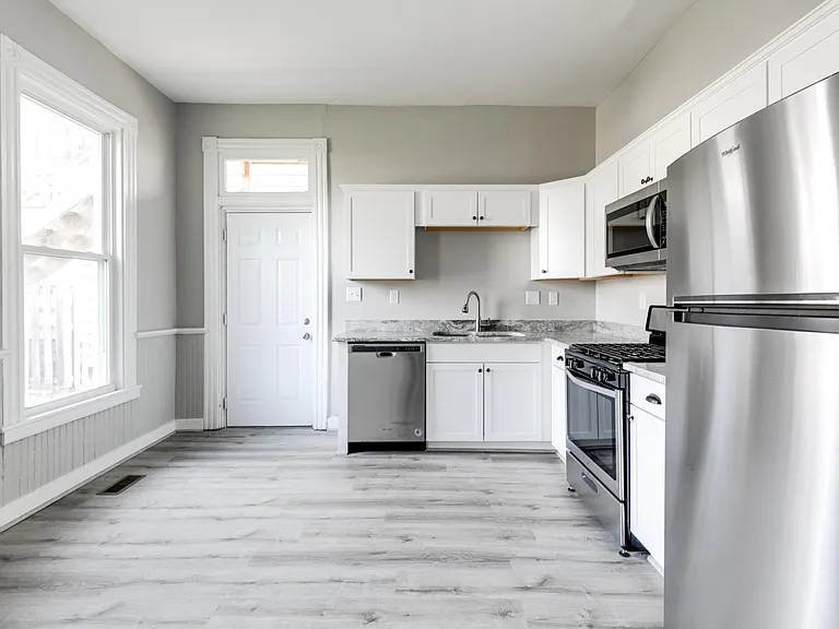 704 Chimborazo Blvd #2 — Photo 3