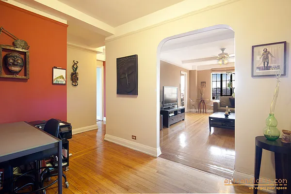 Sold by aptsandlofts.com | media 16