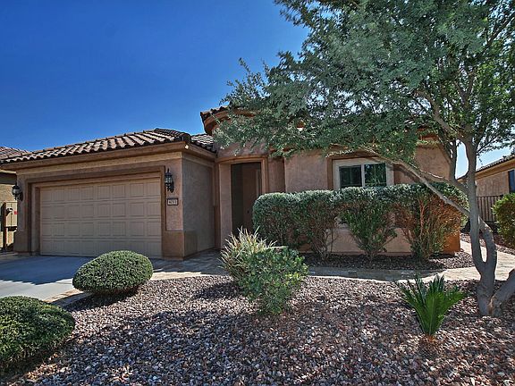 2nd image of 4031 N Smithsonian Dr