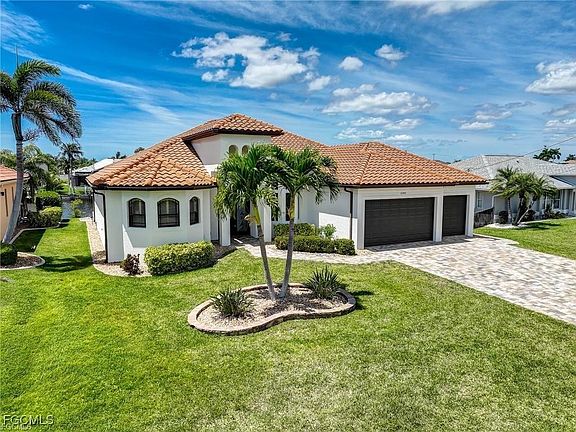 3rd image of 5240 SW 20th Ave