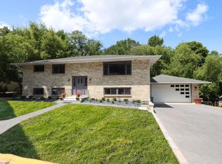 36 Liechty Dr, Williams Bay, WI 53191