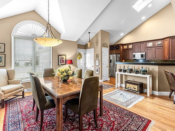 3rd image of 85 Pine Grove Dr Unit 85