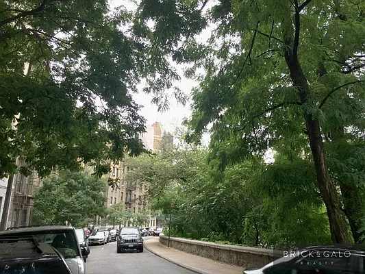 Rented by BRICK & GALO REALTY CORP | media 26