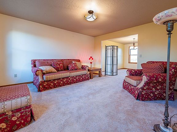 3rd image of 1643 Shire Ln