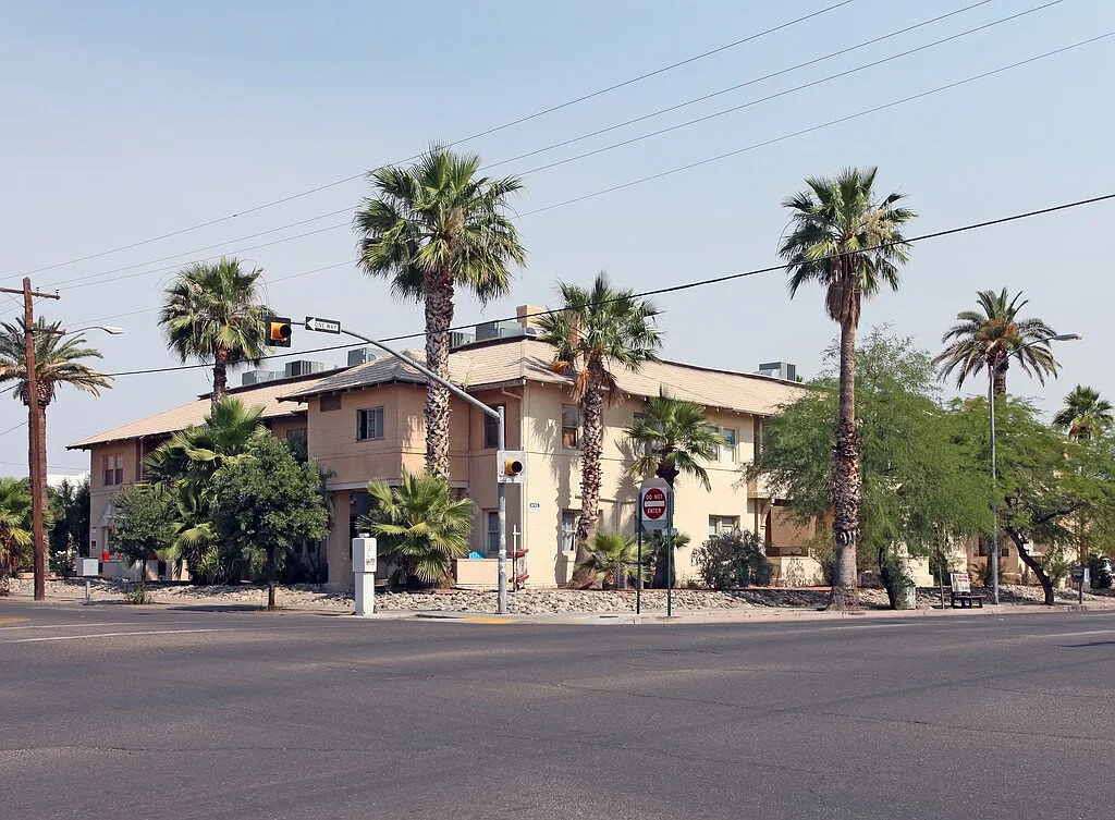 Rincon Apartments — Photo 1