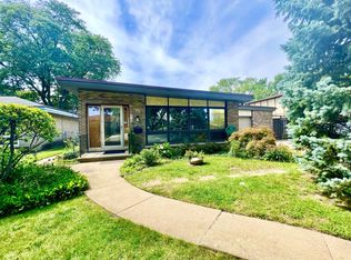 470 N 4th Ave, Des Plaines, IL 60016