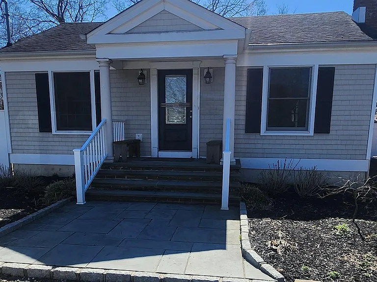 1524 Express Dr S — Photo 18