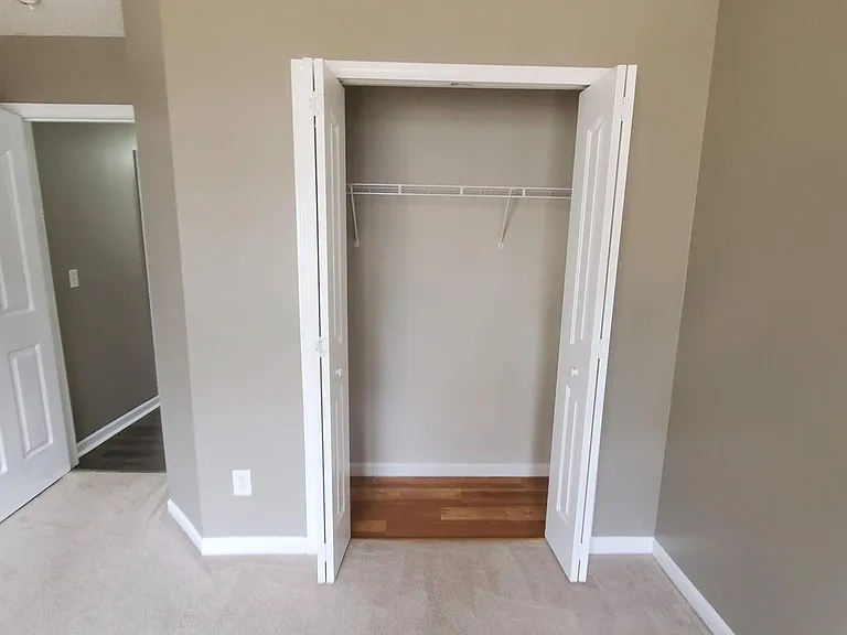106 Ripton Ct — Photo 29