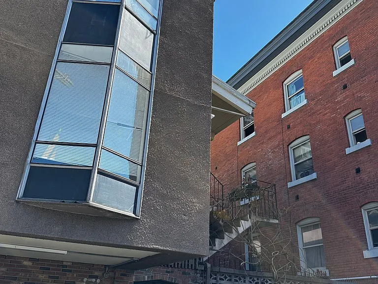 Summit Apartments @ Capitol Hill — Photo 2