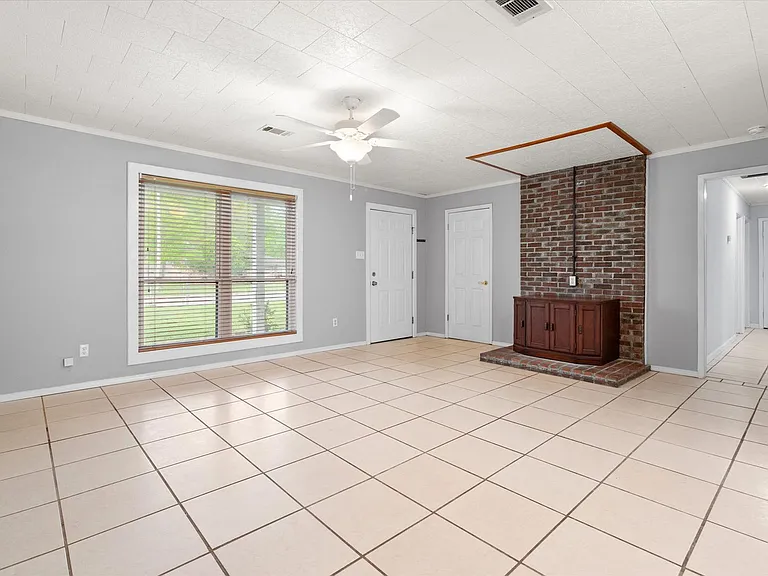 6 Morgan Cir — Photo 2