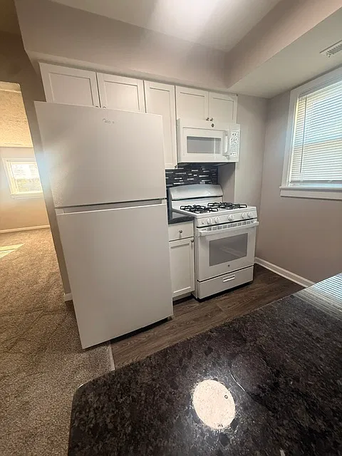 3 bed, 800 sqft, $1,175 — Photo 4