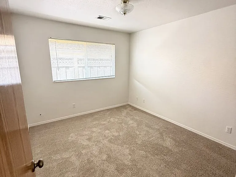 1250 Clearview Dr — Photo 10