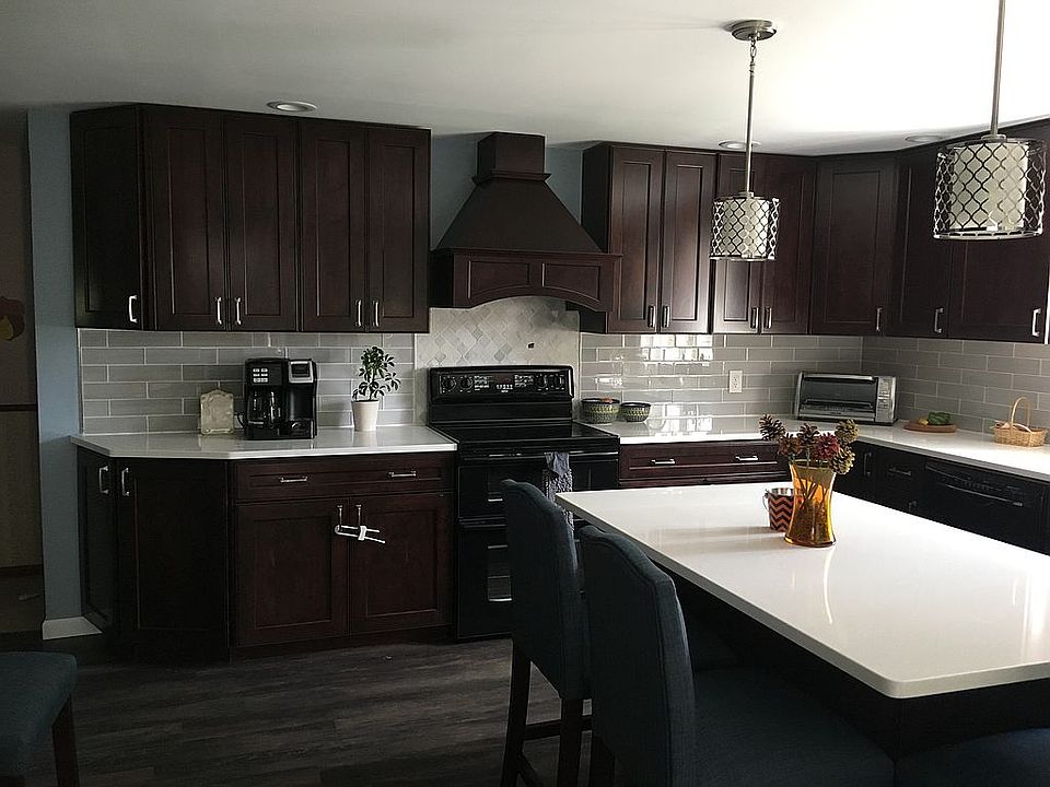 2nd image of 4720 Hedgewood Dr