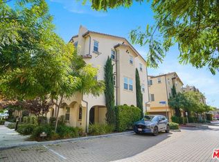 14111 W Spruce Ln, Van Nuys, CA 91405