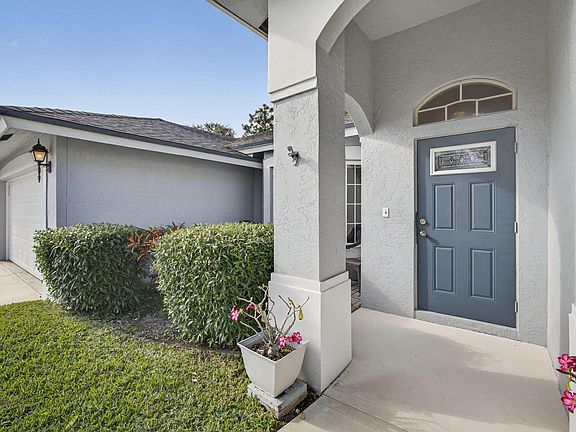 4th image of 109 Monterey Way
