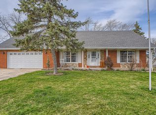 2420 Highland Cir, Lindenhurst, IL 60046