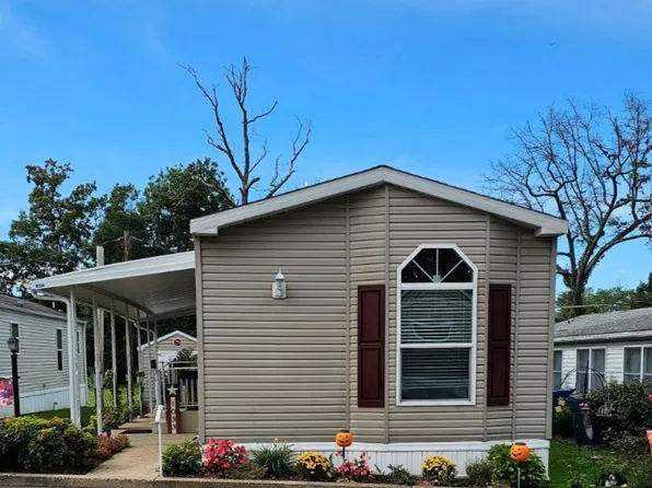 1033 Pine Cir, Telford, PA 18969