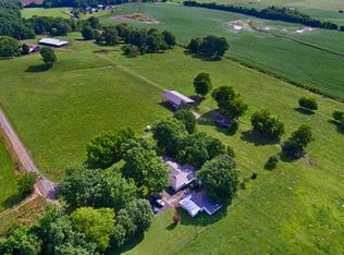 16 Elora Mountain Rd, Elora, TN 37328