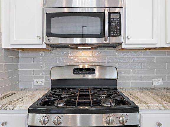 4th image of 4020 Pheasant Tail Ct