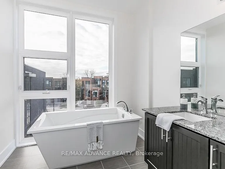 12 Cambray Rd — Photo 31