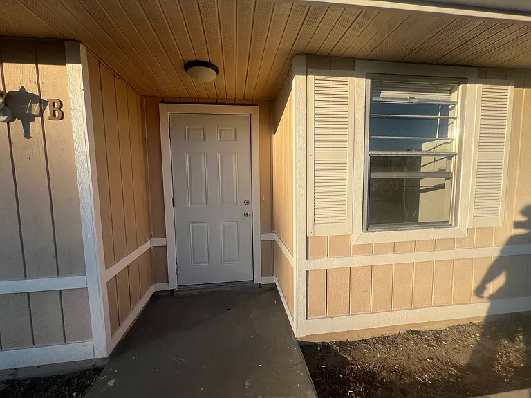 354 Camillia Ln #B — Photo 1